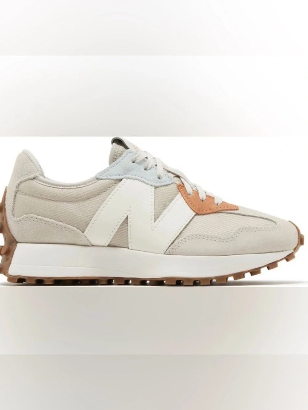 Women’s Beige and White Retro Runner New Balance Sneakers Size 8